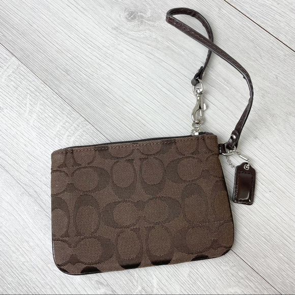 𝅺coach Signature C Small Brown Wristlet - Picture 3 of 6